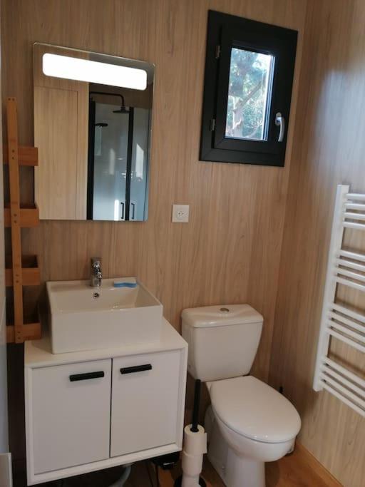 Joli Studio Climatise Avec Jacuzzi Prive Et Entree Independante Fréjus Buitenkant foto