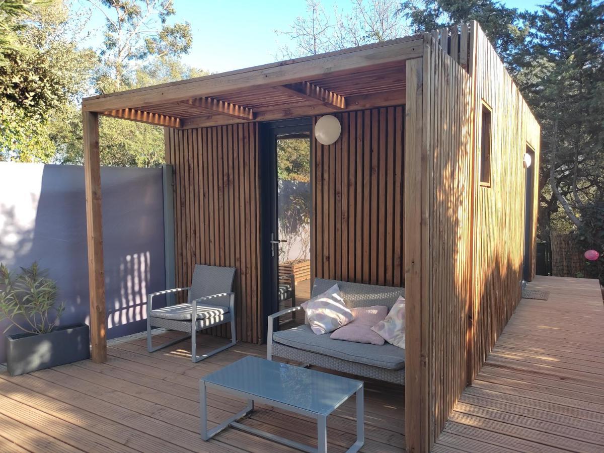Joli Studio Climatise Avec Jacuzzi Prive Et Entree Independante Fréjus Buitenkant foto