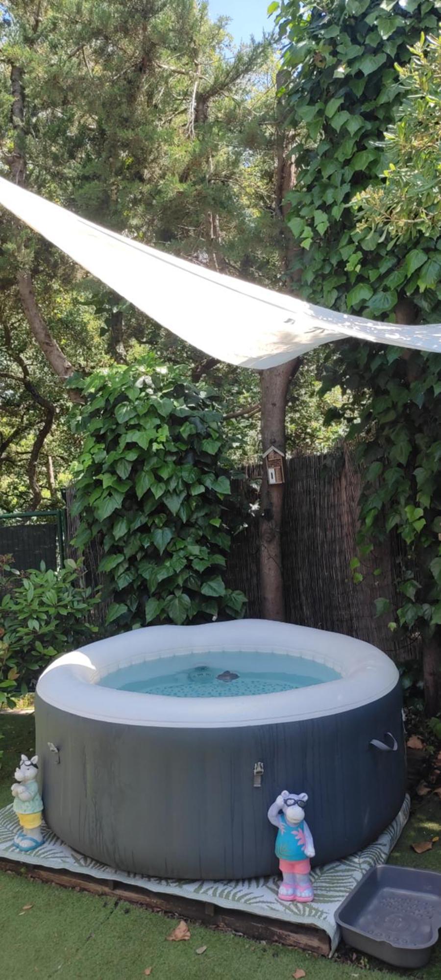 Joli Studio Climatise Avec Jacuzzi Prive Et Entree Independante Fréjus Buitenkant foto